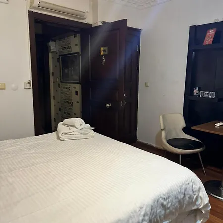 Hotel La Plume 3*